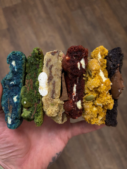 Hooper’s Halloween Cookie Box